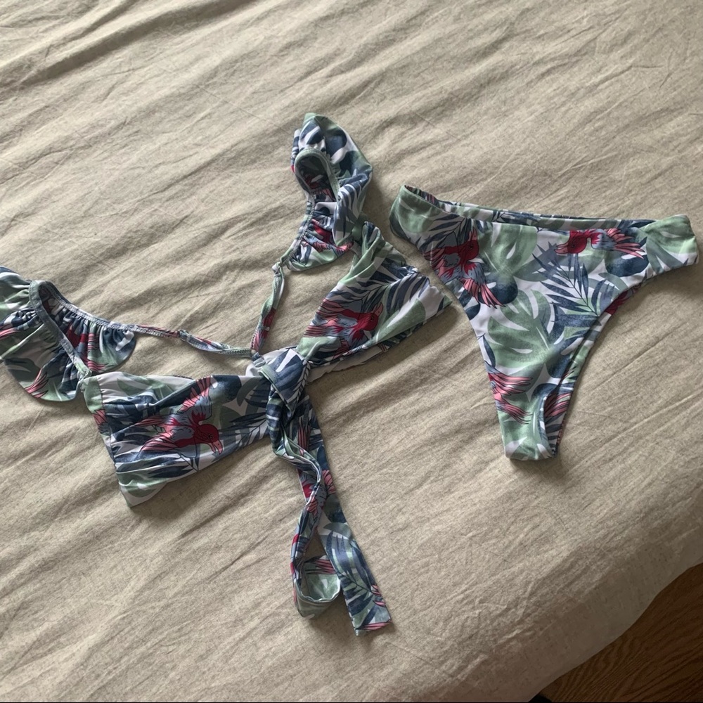 Tropical Print Ruffle Bikini - Picture 2 of 7